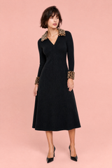 Schwarzes V-Ausschnitt Leopardenkleid