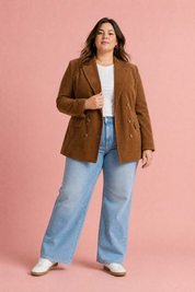 Blazer mi-long velours côtelé | Porté sur une silhouette plus ronde | Lounelle Paris