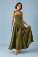 Langes Halter-Kleid mit Schnürung