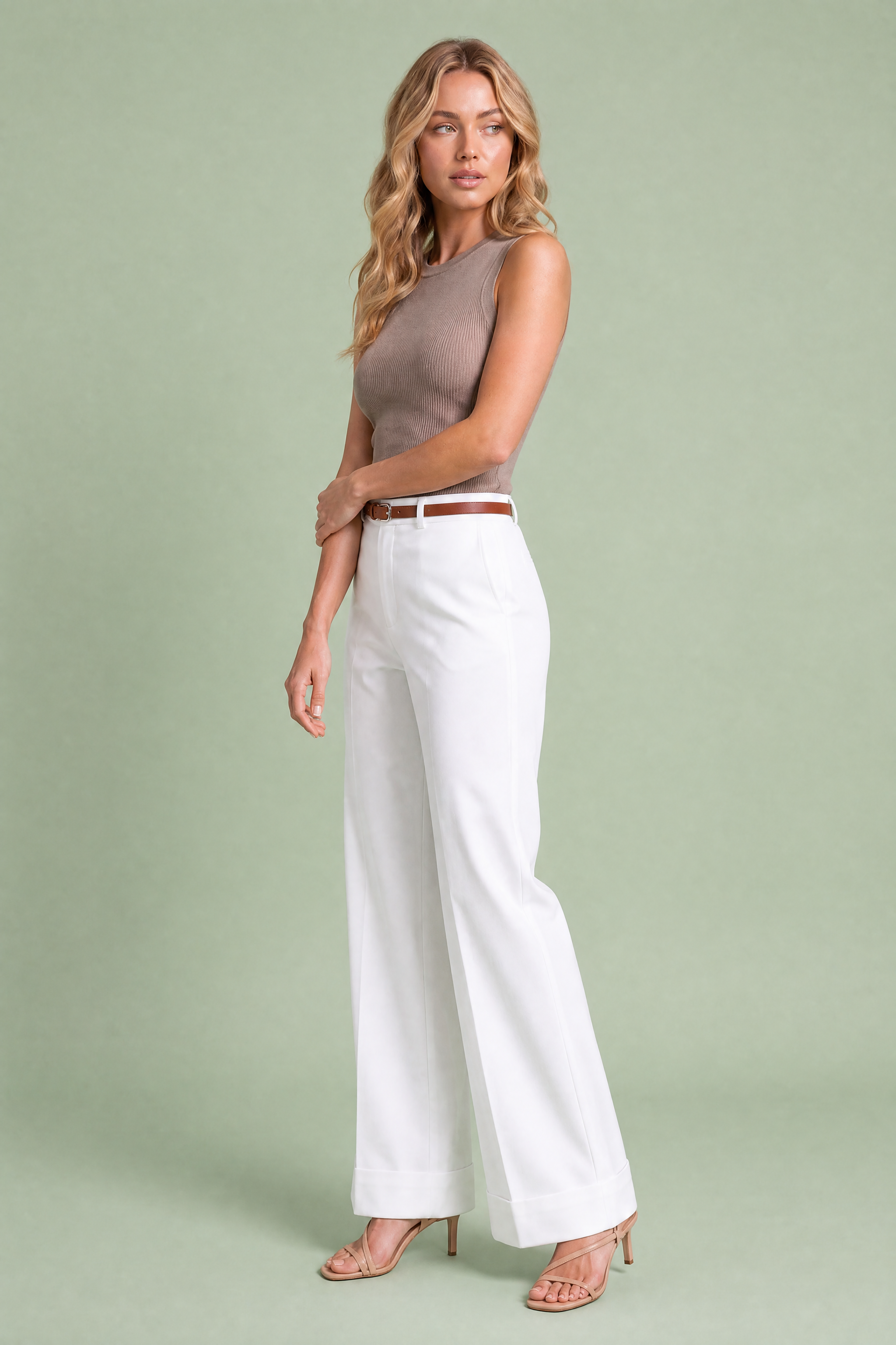 Pantalon large ceinturé taille mi-haute | Vue de profil | Lounelle Paris