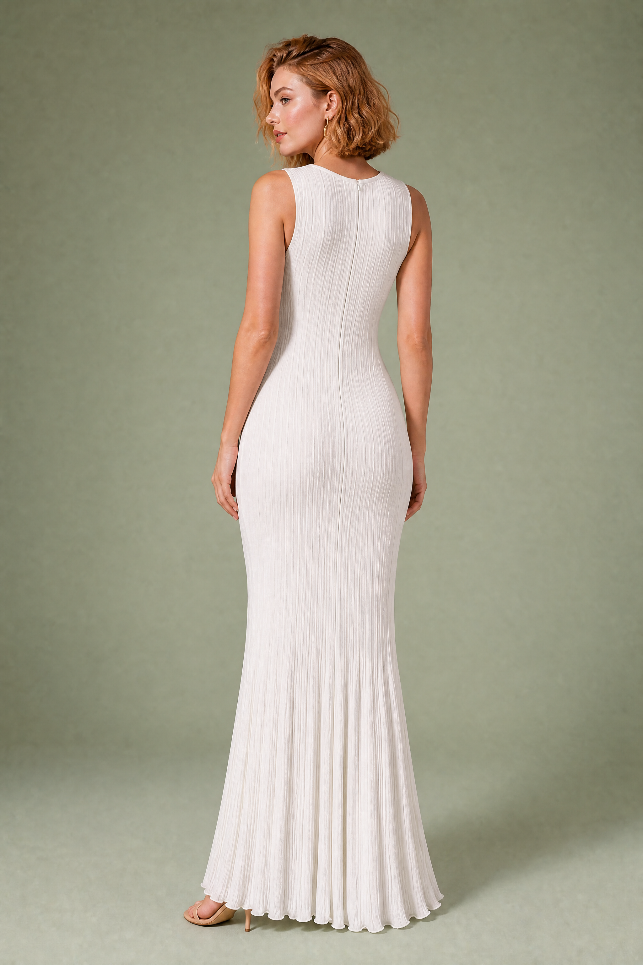 Robe longue blanche plissée col V | Vue de dos | Lounelle Paris
