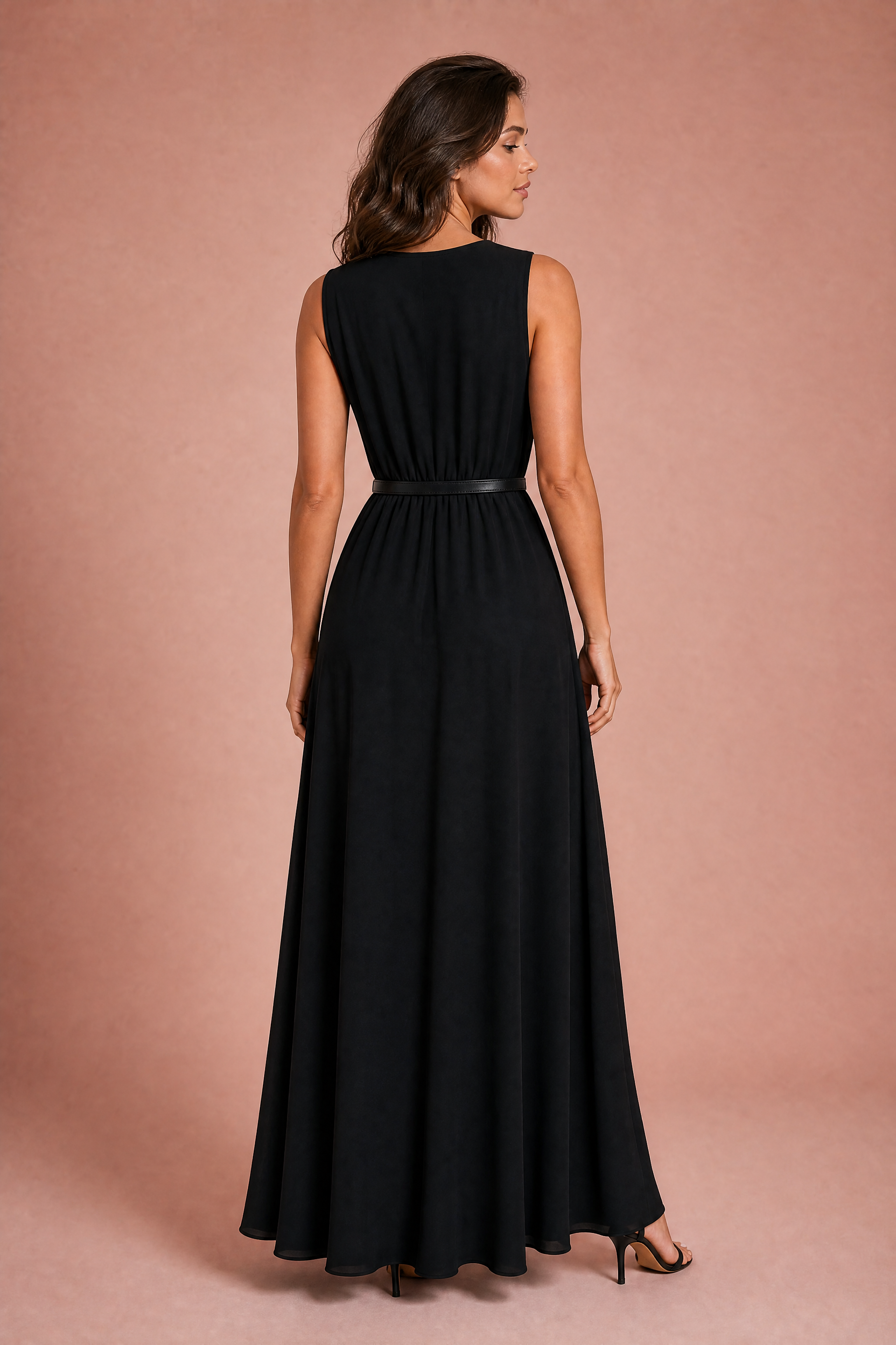 Robe noire col V ceinturée | Vue de dos | Lounelle Paris