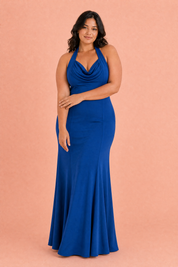Robe longue bleue col licou | Porté sur une silhouette plus ronde | Lounelle Paris