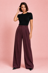 Hose mit hohem Bund und weitem Bein