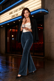 Pantalon gris foncé taille haute évasé | Deuxième photo lifestyle | Lounelle Paris