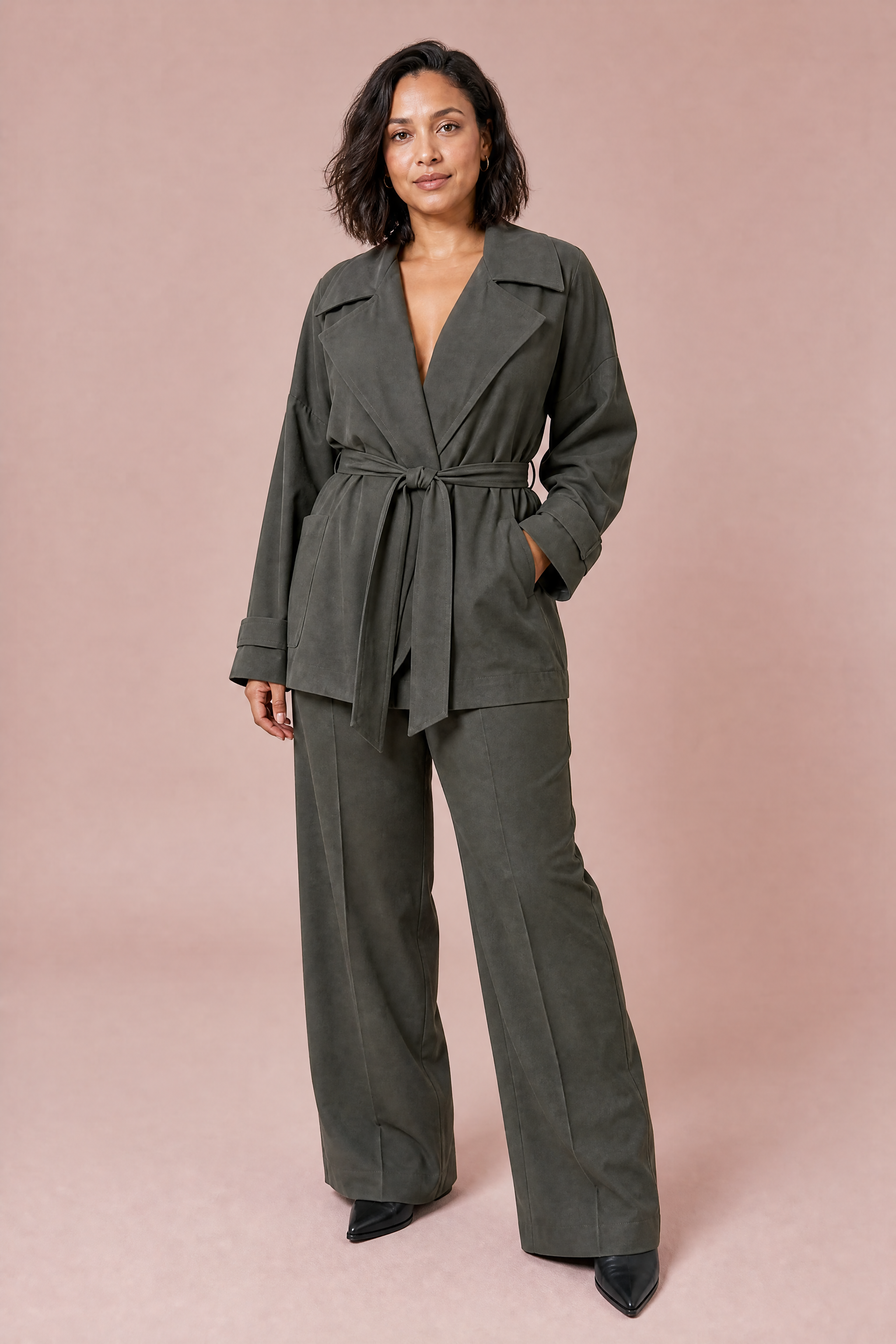 Ensemble gris trench et pantalon large | Porté sur une autre silhouette | Lounelle Paris