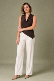 Top marron foncé col drapé | Porté sur une autre silhouette | Lounelle Paris