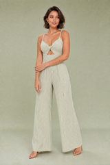 Gestreifter Jumpsuit mit freiem Rücken