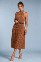 Braunes gepunktetes Neckholderkleid