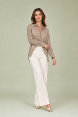 Weite Bluse mit glitzernden Linien