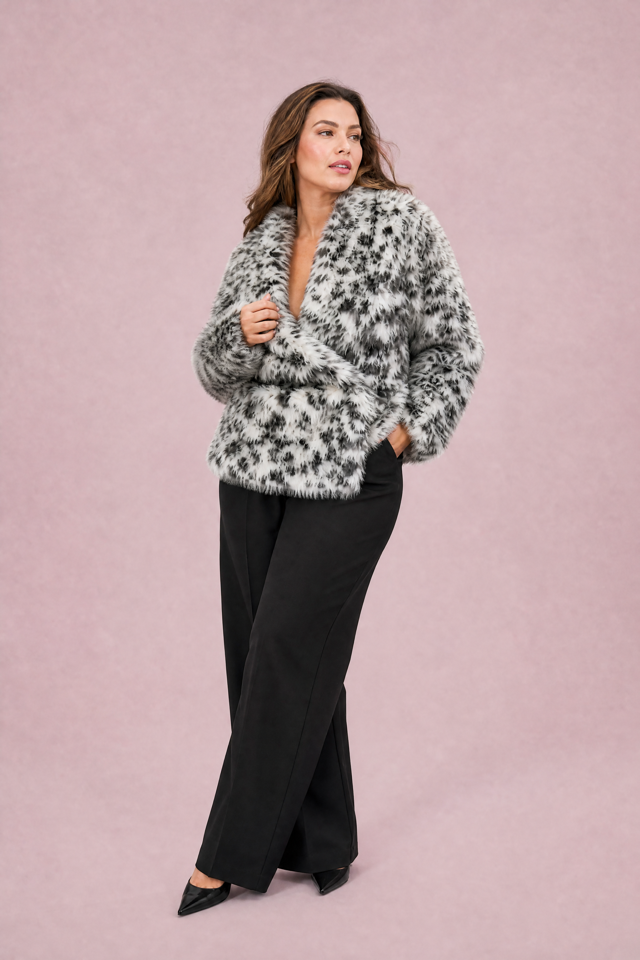 Veste ample fausse fourrure imprimé animalier | Porté sur une autre silhouette | Lounelle Paris