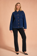 Dunkelblaue, weite Jeansjacke