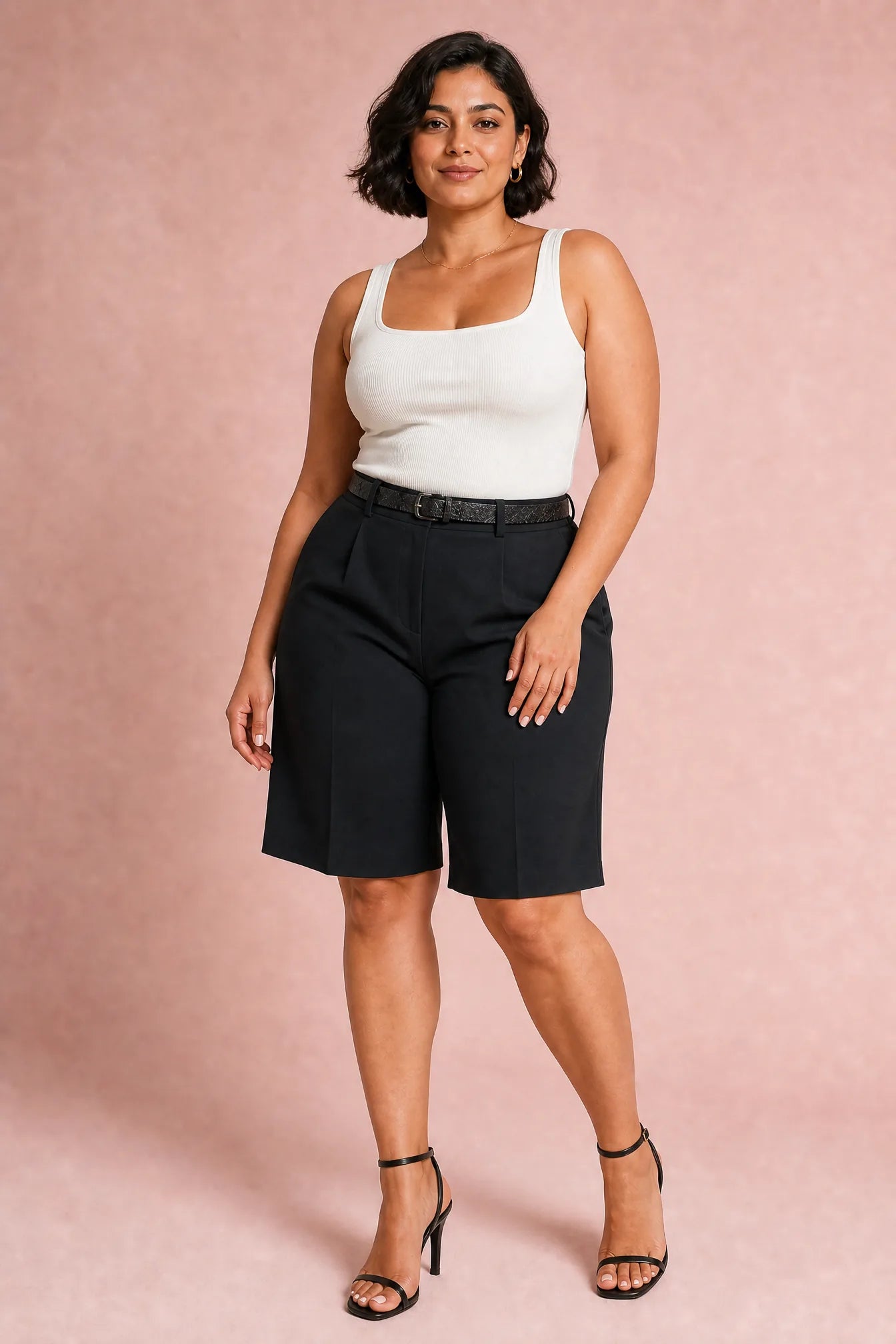 Bermuda ample à ceinture | Porté sur une silhouette plus ronde | Lounelle Paris