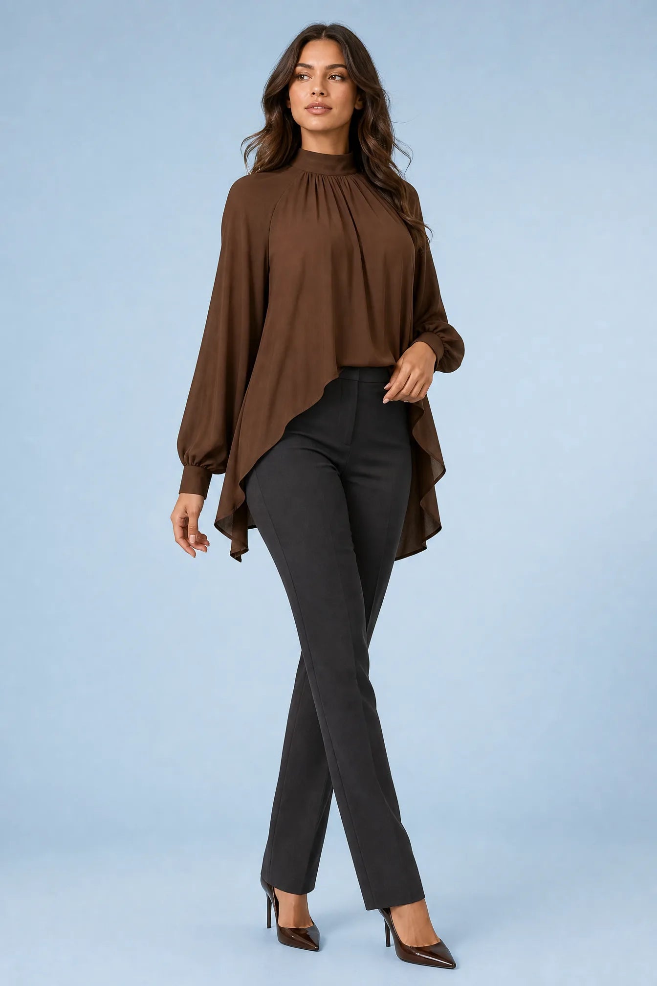 Blouse marron col montant asymétrique | Vue de face | Lounelle Paris