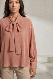 Blouse rouge orangée à rayures lavallière | Lounelle Paris