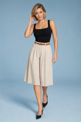 Beige hochtaillierte Gürtelshorts