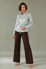 Metallic-Bluse mit Bindegürtel