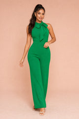 Ärmelloser Jumpsuit mit Knoten