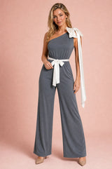 Asymmetrischer Jumpsuit mit Knoten