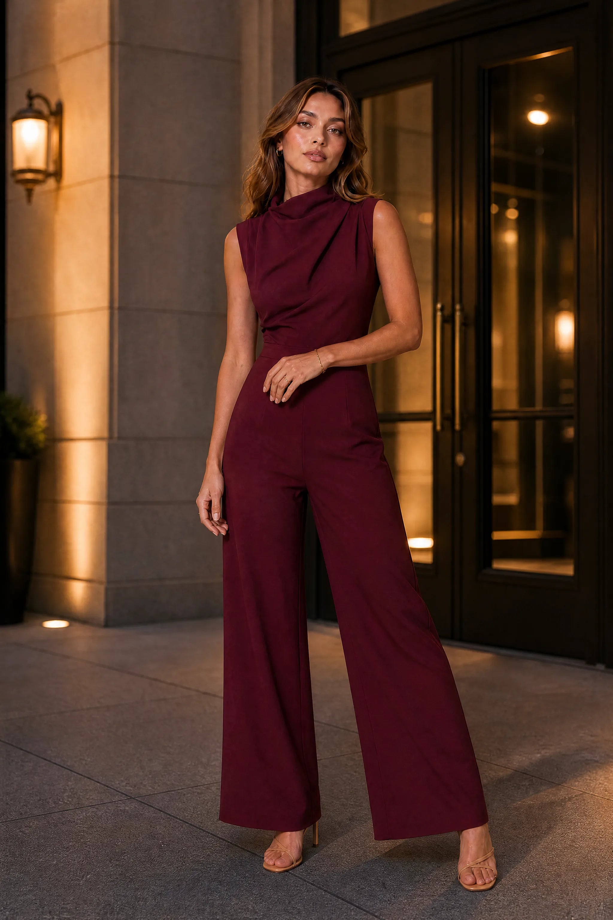 Combinaison fluide col drapé | Variante Bordeaux - Lifestyle | Lounelle Paris