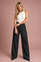 Gestreifte weite Hose mit hohem Bund