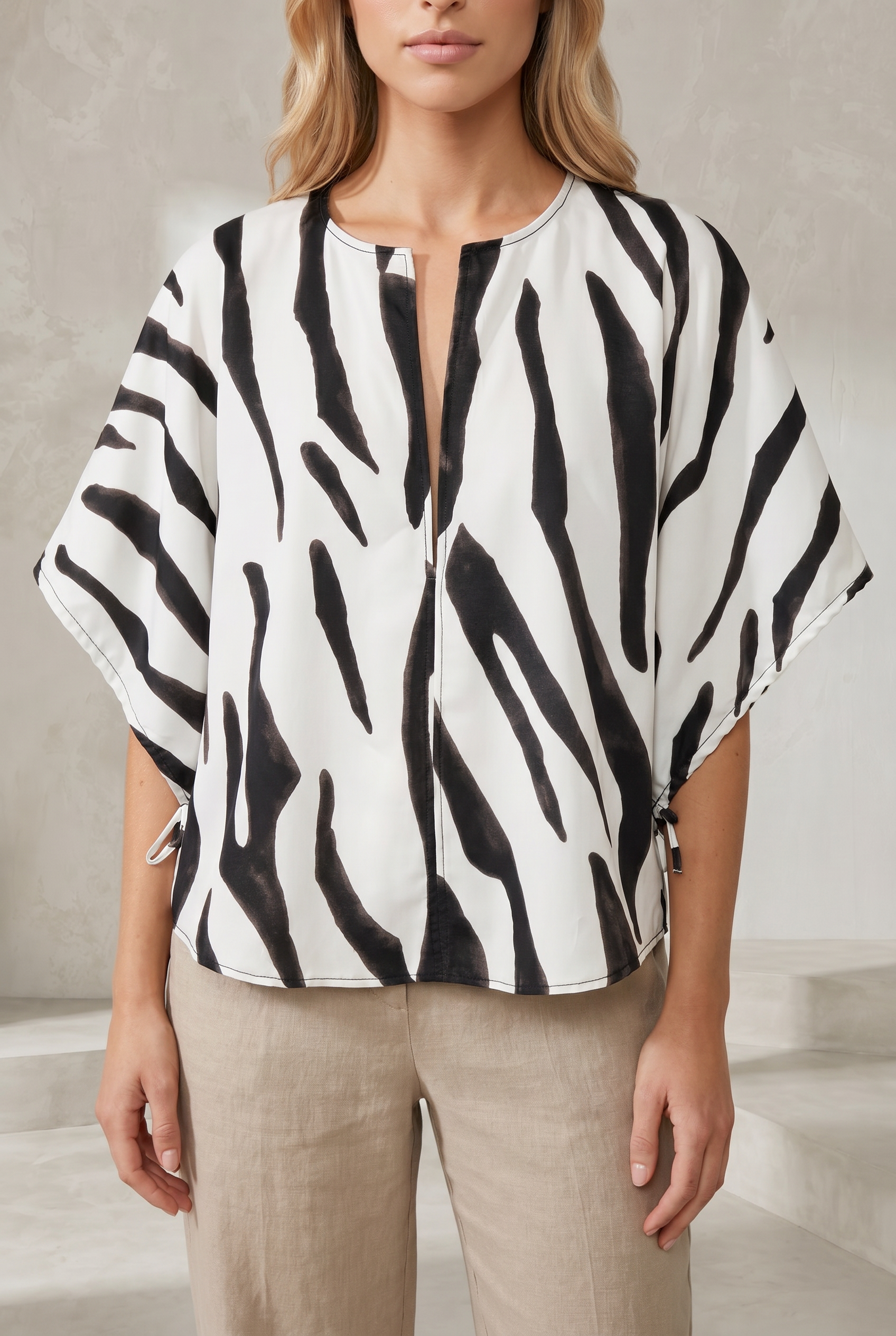 Blouse ample imprimé zébré col fendu | Lounelle Paris