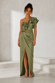 Robe longue satinée asymétrique variante vert