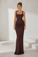 Langes Kleid mit drapiertem Karree-Ausschnitt