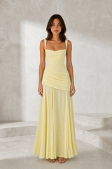 Drapiertes rückenfreies Maxikleid
