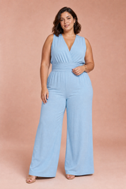 Combinaison fluide col V | Porté sur une silhouette plus ronde | Lounelle Paris