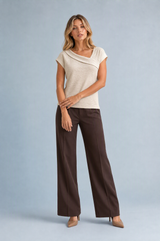 Asymmetrisches Drapé-T-Shirt in Beige
