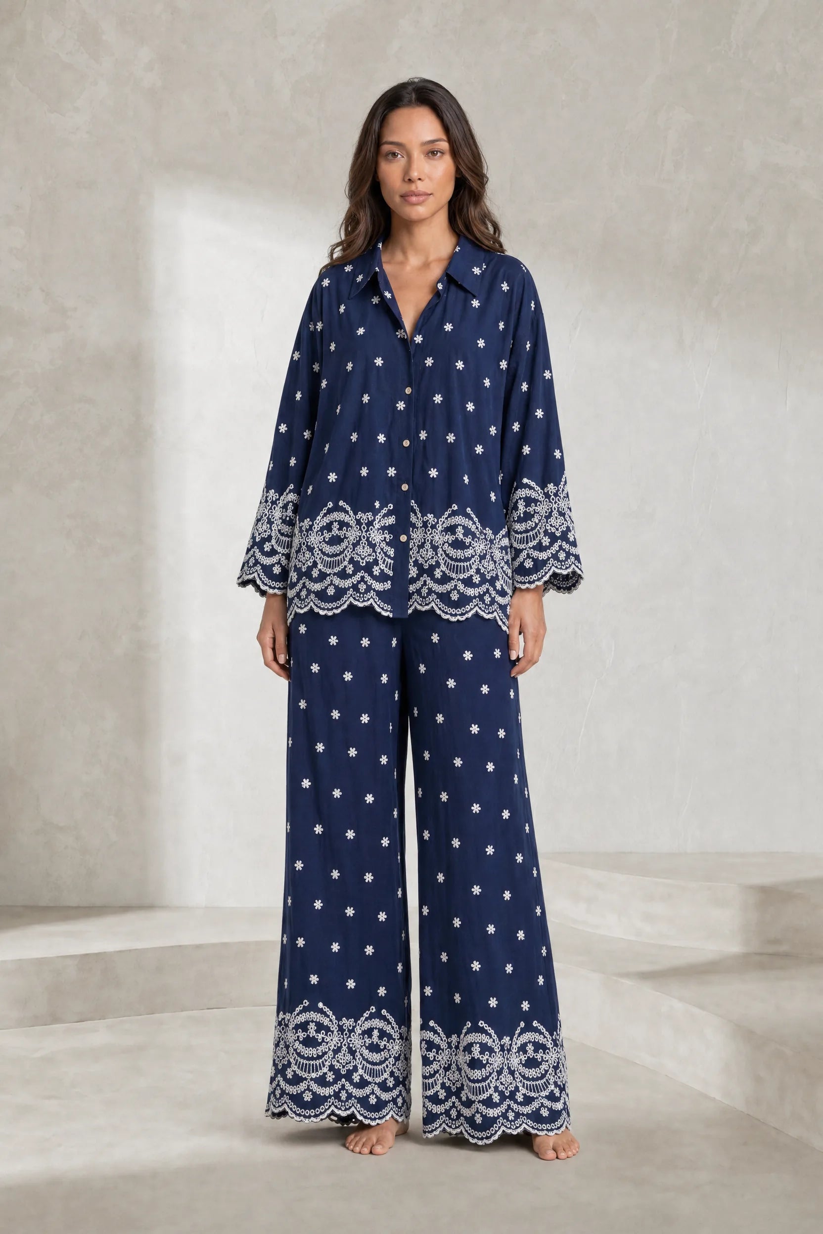 Ensemble bleu marine ample brodé | Lounelle Paris