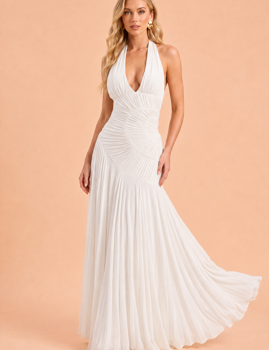 Langes Neckholder-Kleid mit freiem Rücken