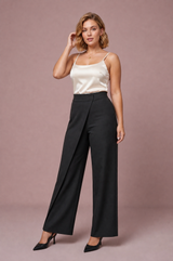 Asymmetrische Hose mit hohem Bund