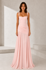 Drapiertes rückenfreies Maxikleid