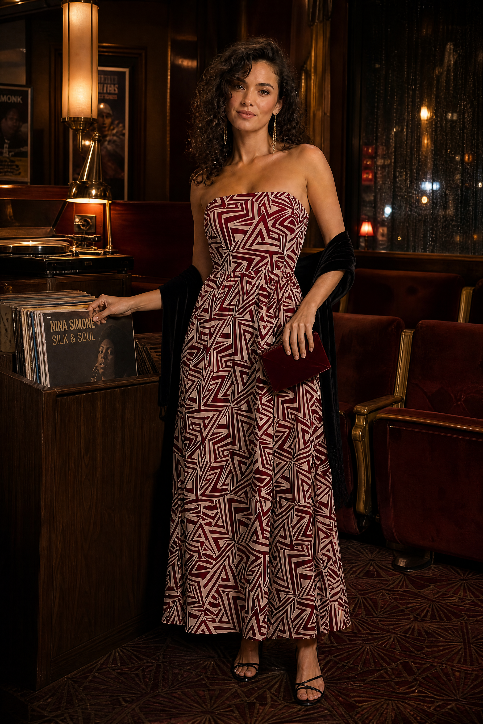 Robe longue bordeaux dos nu | Deuxième photo lifestyle | Lounelle Paris