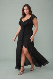 Robe longue fendue à volants | Porté sur une silhouette plus ronde | Lounelle Paris