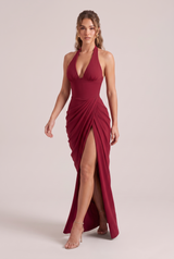 Langes Neckholder-Kleid mit Rückenausschnitt