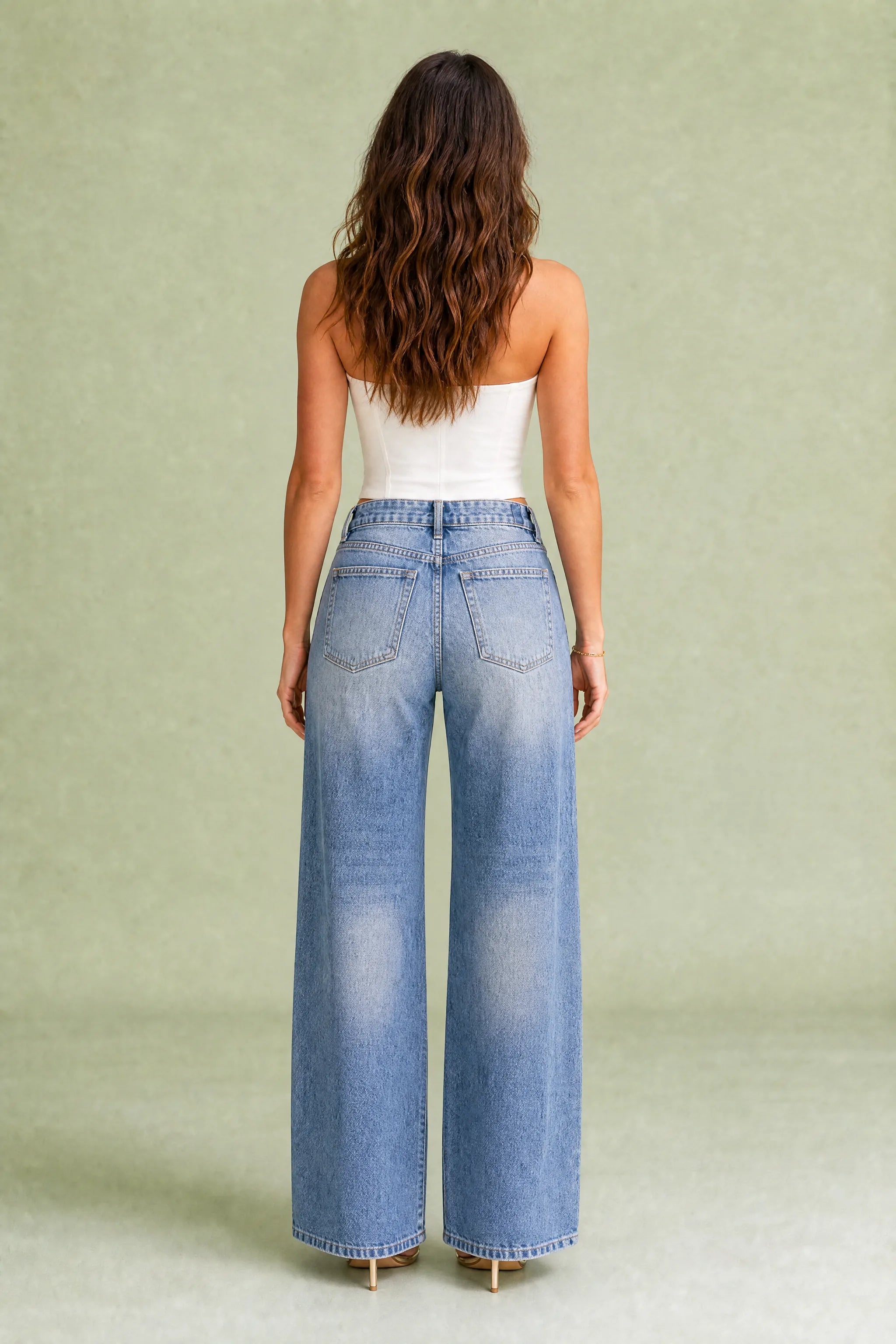 Jean bleu coupe ample taille mi-haute | Vue de dos | Lounelle Paris