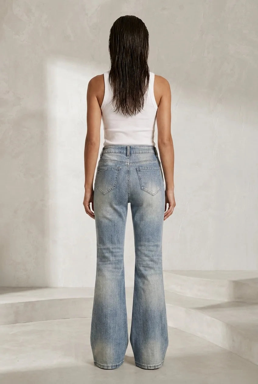 Jean bleu délavé coupe évasée | Lounelle Paris
