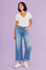 Jean bleu moyen jambe large taille repliée | Vue rapprochée | Lounelle Paris