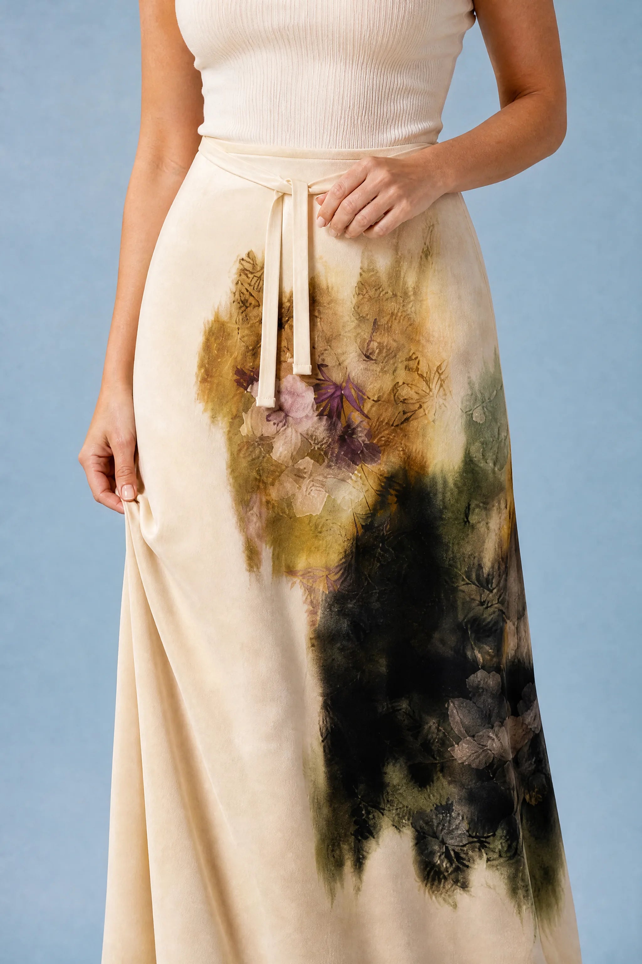 Jupe longue beige imprimé floral | Vue rapprochée | Lounelle Paris
