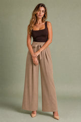 Weite High-Waist-Hose mit Schlitz