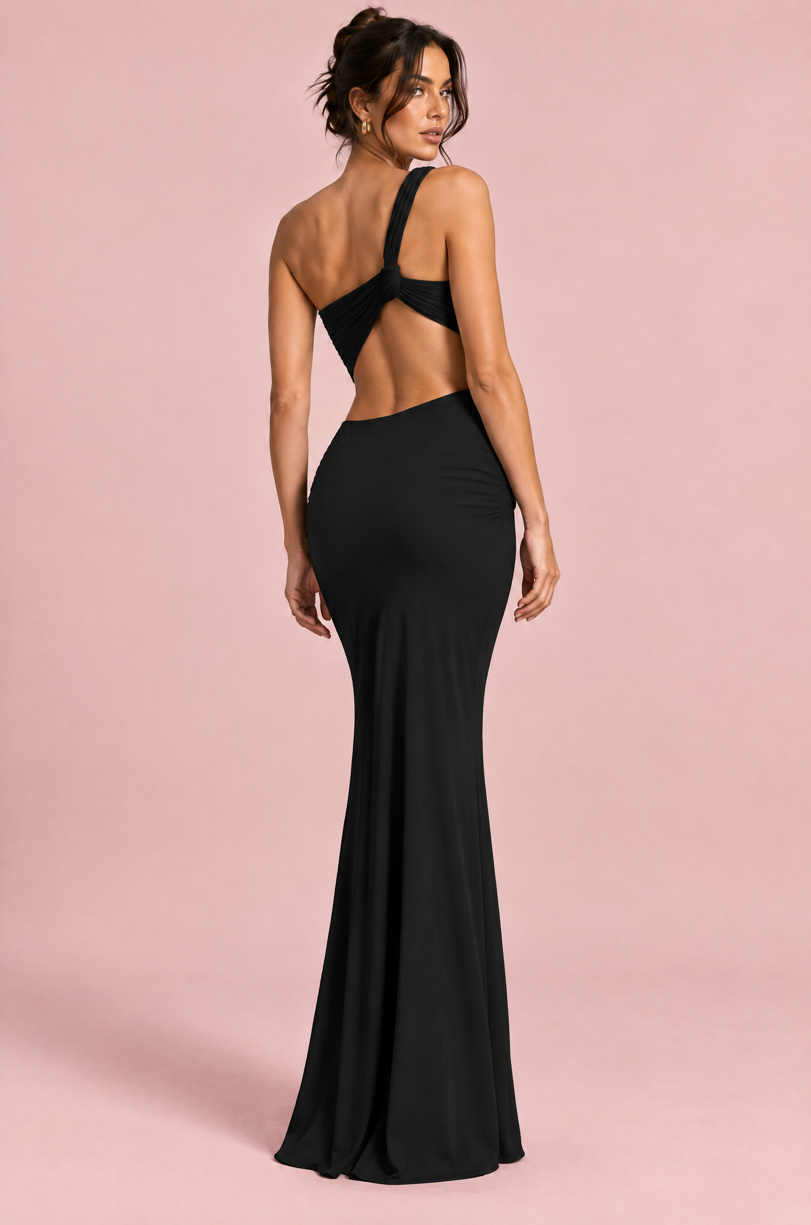 Robe asymétrique noire à découpe | Vue de dos | Lounelle Paris
