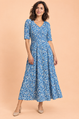 Blaues Maxikleid mit V-Ausschnitt