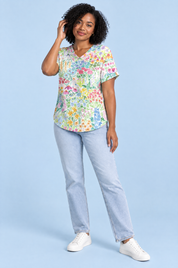 T-shirt blanc à imprimé floral et col | Porté sur une autre silhouette | Lounelle Paris