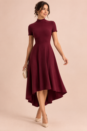 Robe midi asymétrique à col montant rouge foncé | Vue de face | Lounelle Paris