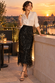 Jupe midi noire à franges et sequins | Deuxième photo lifestyle | Lounelle Paris