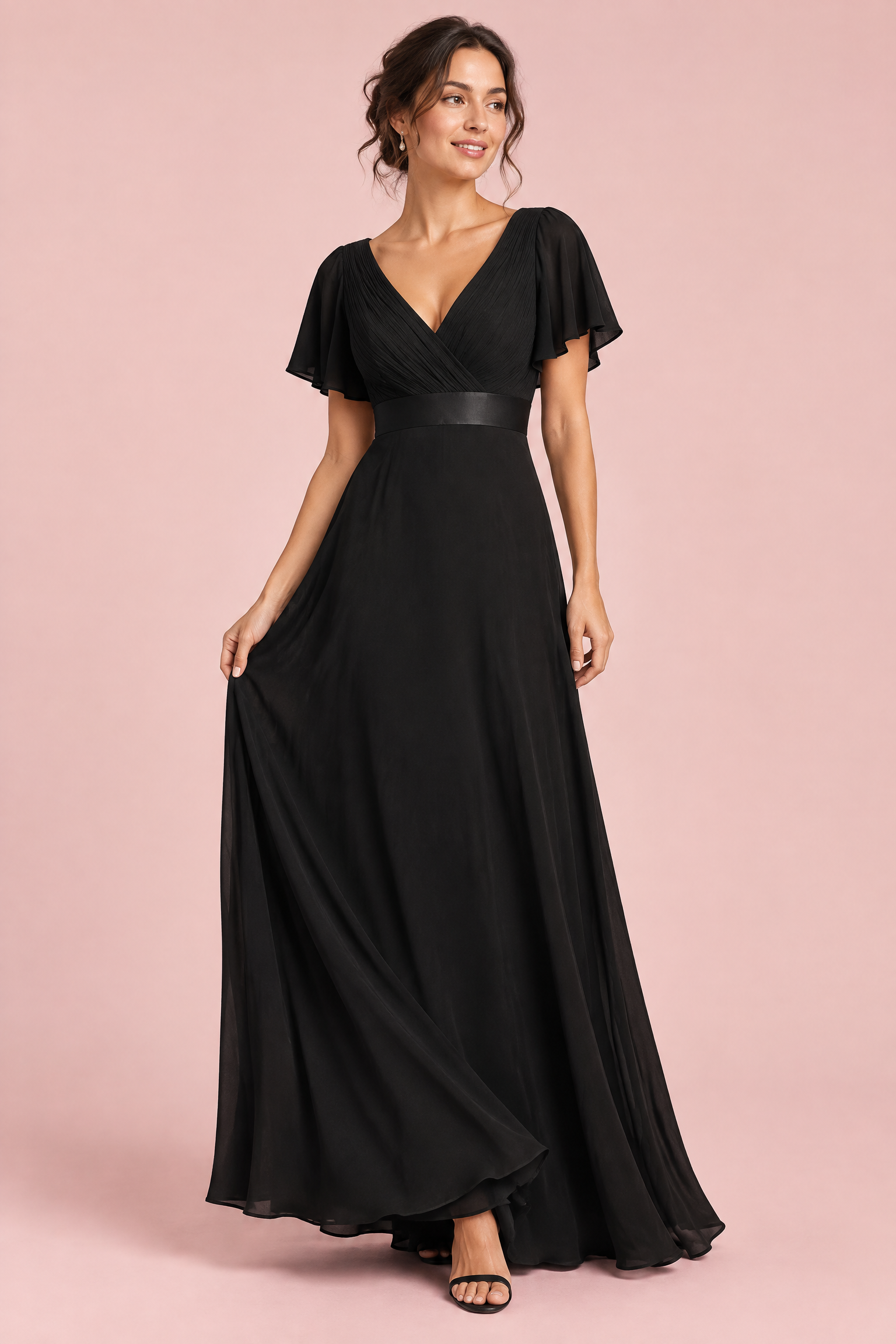 Robe longue plissée noire à col V | Vue de face | Lounelle Paris