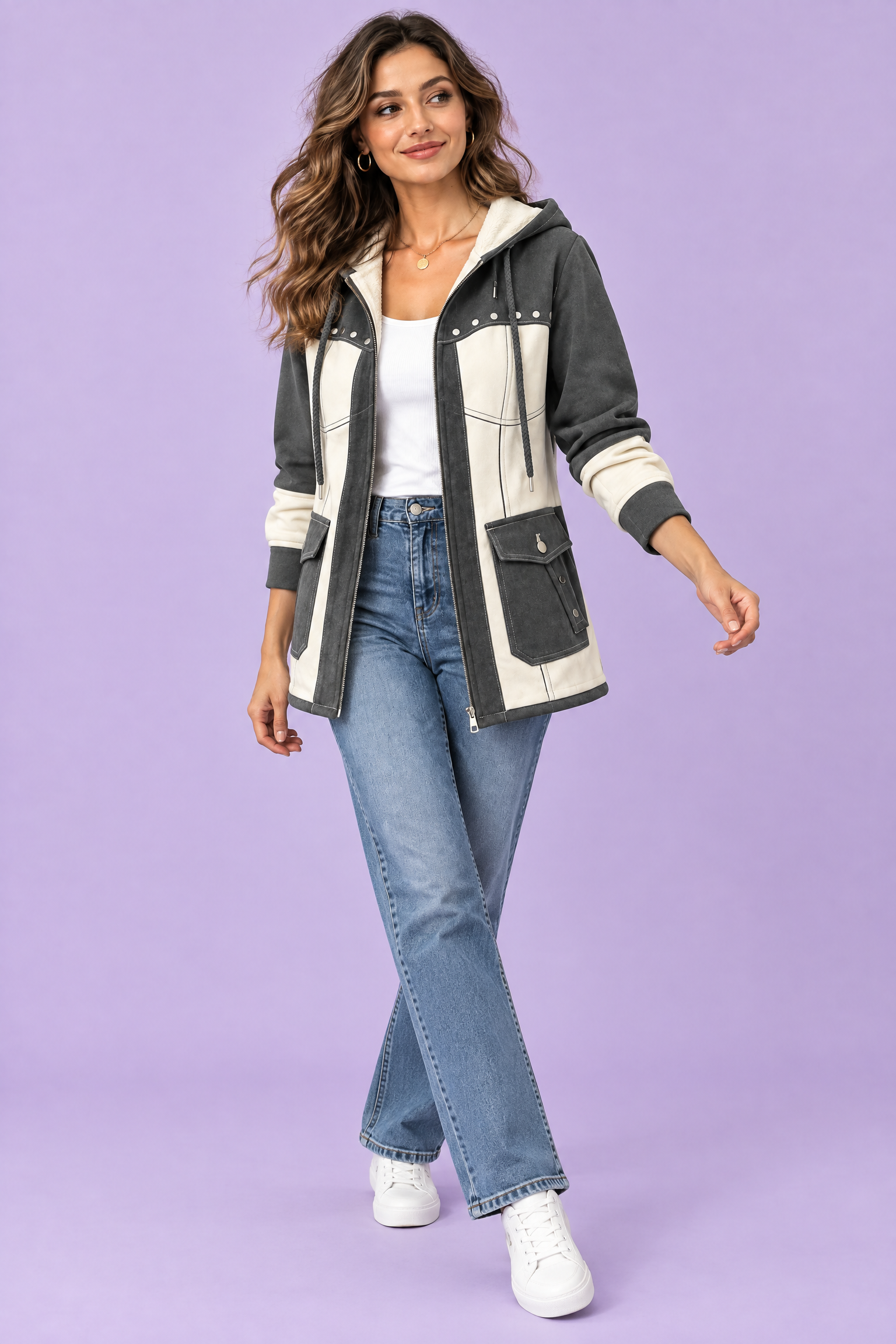 Veste à capuche grise à empiècements | Vue en mouvement | Lounelle Paris